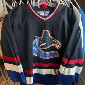 CCM vintage Vancouver Canuck’s men’s NHL jersey